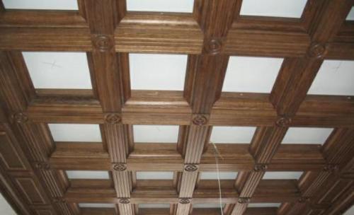 Как поднять потолок в деревянном доме визуально. 5 советов, как поднять низкий потолок в деревянном доме