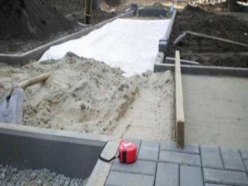 ПОЛНЫЙ ПРОЦЕСС укладки тротуарной ПЛИТКИ.. Этап №3 — основание под кладку 02 ПОЛНЫЙ ПРОЦЕСС укладки тротуарной ПЛИТКИ.. Этап №3 — основание под кладку 02