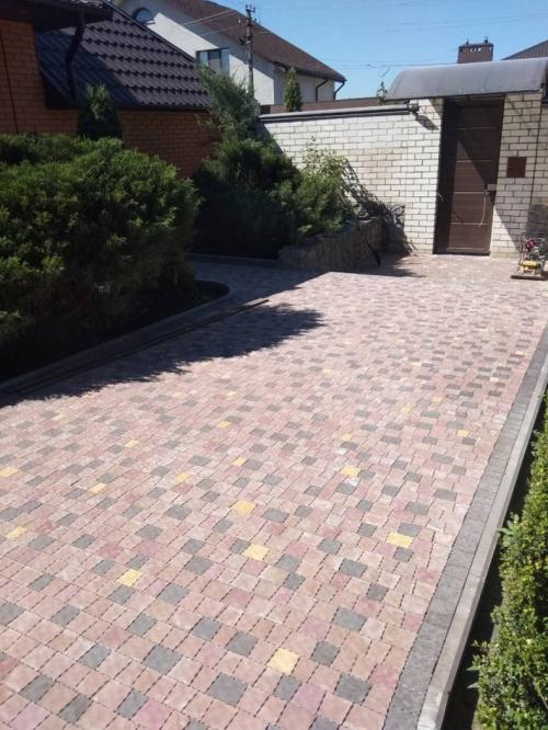 Укладка тротуарной плитки своими руками пошаговая инструкция. Укладка тротуарной плитки своими руками от А до Я: дренаж, выбор основания, разметка дорожек, размещение бордюров