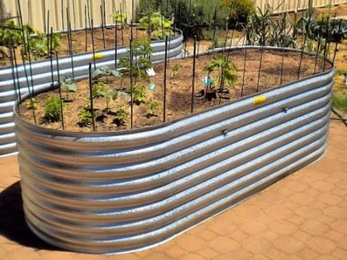 Чем наполнить высокие грядки. Общие сведения о высоких грядках, их достоинства и недостатки