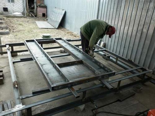 Гаражные ворота из профильной трубы своими руками. Выбор подходящего профиля и труб