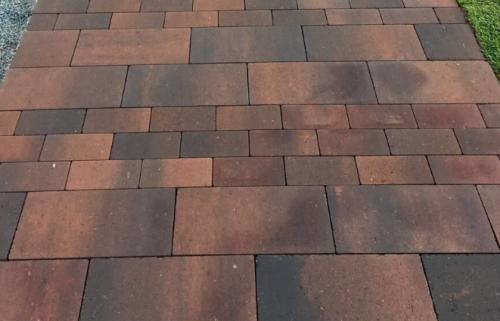 Технология и основные этапы укладки тротуарной плитки на песок. Укладка тротуарной плитки на песок: выбор материалов и все этапы мощения