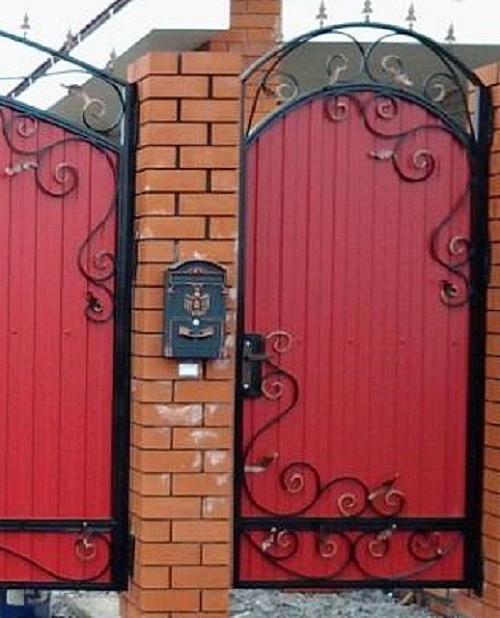 Своими руками: как сделать металлические распашные ворота с калиткой 12