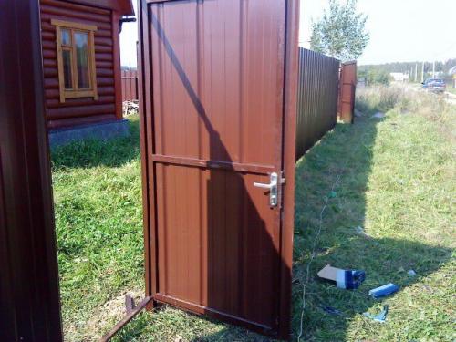 Своими руками: как сделать металлические распашные ворота с калиткой 09