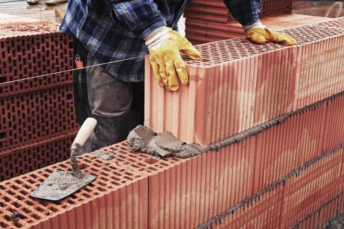 Какие особенности климата района могут повлиять на стоимость строительства дома. Особенности домов в Сибири