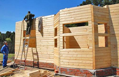 Какие факторы могут увеличить стоимость строительства дома из бруса. От чего зависит стоимость брусового дома