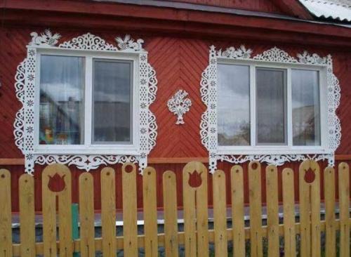 Узоры вокруг окон. О чём рассказывают оконные наличники русских домов: символизм в деревянном зодчестве