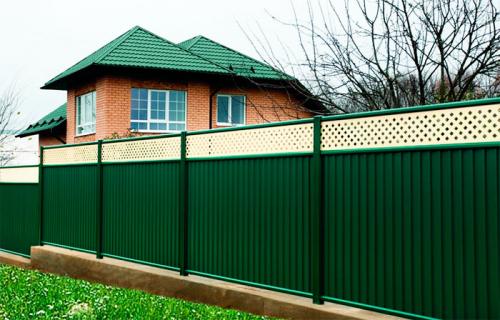 Забор из профнастила своими руками-пошаговая инструкция. В чем преимущества строительства забора из профилированного листа? 11 Забор из профнастила своими руками-пошаговая инструкция. В чем преимущества строительства забора из профилированного листа? 11