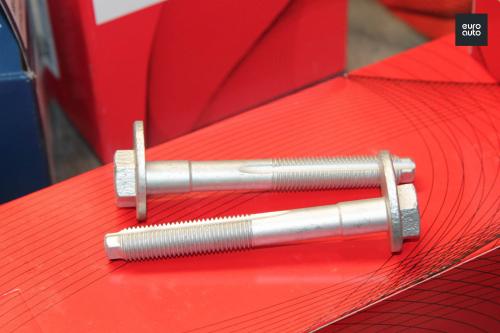 Что делать, если регулировочные винты слишком туго завинчены. Делать развал или ждать, когда само развалится?