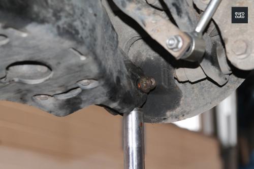 Как правильно затянуть или ослабить регулировочные винты. Делать развал или ждать, когда само развалится?