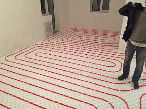 Теплый пол от отопления в квартире. Теплый пол от батареи центрального отопления в квартире – схемы, монтаж и первый запуск