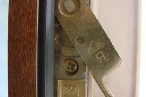 Как устранить люфт в дверях или окнах с фурнитурой Roto. Проблемы и пути их устранения