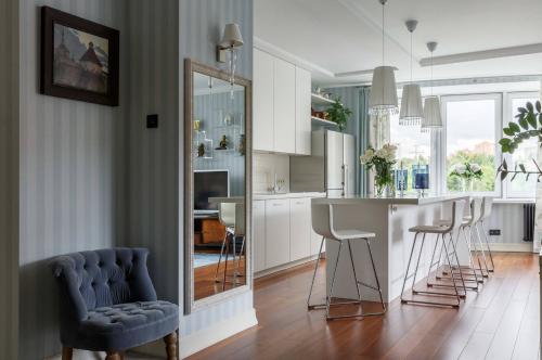 Какие обои сейчас в моде для кухни. Какие бывают обои для кухни и какие лучше выбрать