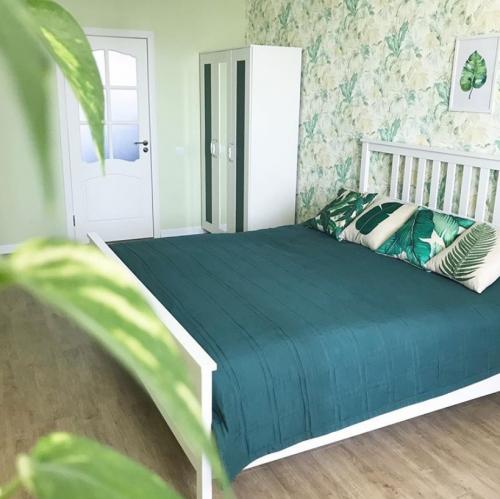 Модные обои в спальню 2021. Как скомбинировать обои в спальне?