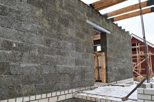 Как проверяются арболитовые блоки СПАИТ на прочность и долговечность. Недостатки блоков из арболита по мнению экспертов и владельцев домов