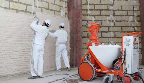 Механизированная штукатурка стен. Можно ли машинную штукатурку наносить вручную 01