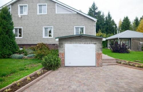 Как укладывать тротуарную плитку своими руками. Нюансы устройства основания под мощение