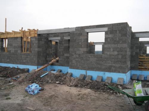 Какие недостатки имеют дома из арболитовых блоков. Минусы арболита. Недостатки материала.