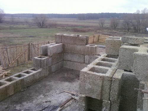 Какие недостатки имеют дома из арболитовых блоков. Минусы арболита. Недостатки материала.