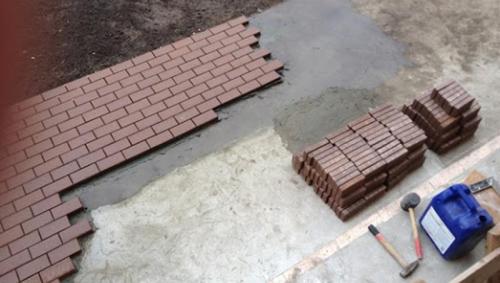 Как уложить тротуарную плитку на бетонную стяжку. Монтаж