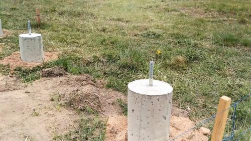 Фундамент на сваях своими руками. Процесс заливки свай