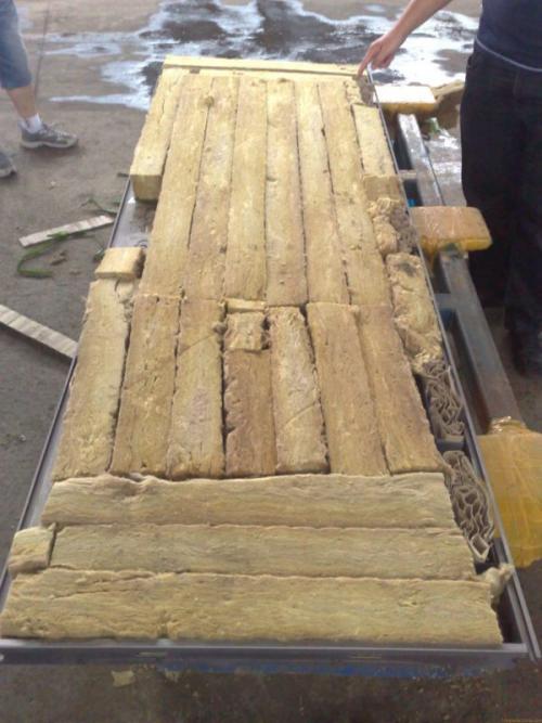 Как утеплить входную дверь в частном доме. Утепление входной двери в частном доме