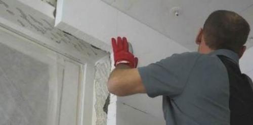 Как утеплить откосы входной двери в частном доме. Утепление откосов окон, дверей, как утеплить внутри своими руками