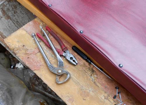 Утепление и обшивка старой железной двери своими.. Обивка металлических дверей своими руками: подробная инструкция, необходимые материалы и советы