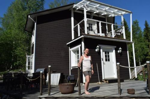 Как женщине построить дом своими руками. Мать-одиночка своими руками построила дом с нуля