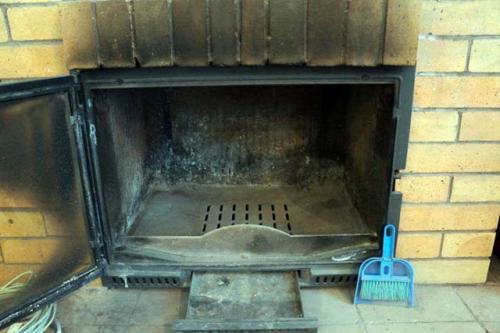 Водяной котел в печь. Каминные топки — плюсы и минусы