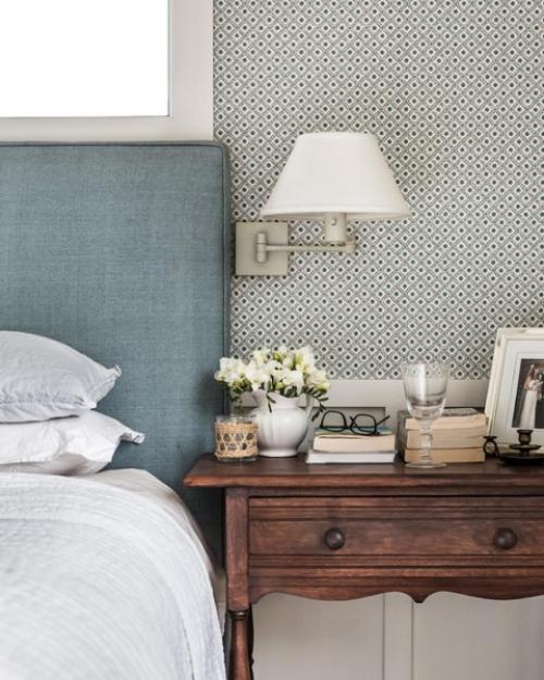 Обои в спальню комбинированные. Как можно поклеить? 11