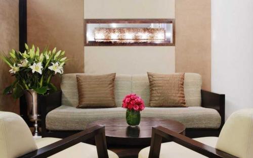 Дизайн комнаты обои двух цветов. Что входит в особые приёмы оклейки обоями разных гамм?