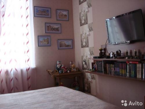 На какую стену клеить обои с рисунком. Какую стену делать акцентной в спальне?