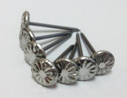 Как утеплить входную дверь дермантином. Как можно обшить двери дермантином?