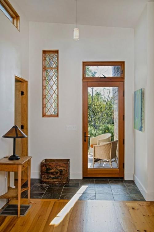 Дизайн холодного тамбура в частном доме. Тамбур в частном доме