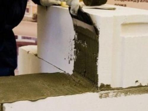 Выбираем клей для газобетонных блоков. Как выбрать? 01