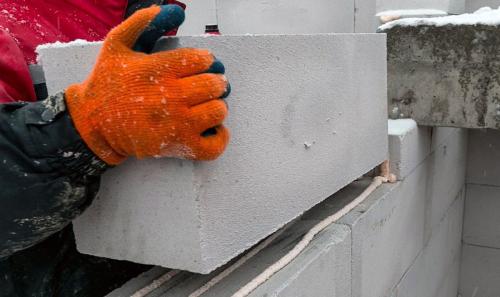 Пена клей для газобетона. Технология укладки газобетонных блоков на клей-пену