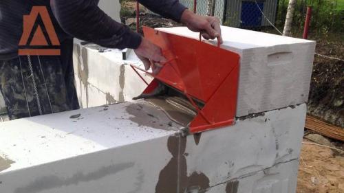 Пропускает ли воду клей для газобетона. Инструмент для нанесения клея