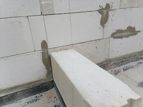 Пропускает ли воду клей для газобетона. Инструмент для нанесения клея 12