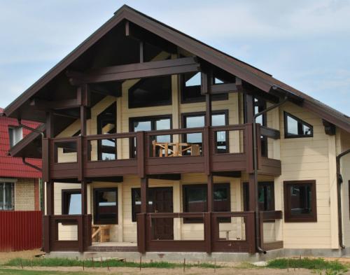 Оцилиндрованное бревно или клееный брус: что выбрать для строительства 07