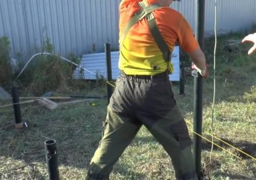 Какие меры безопасности следует соблюдать при работе с редуктором для закручивания винтовых свай своими руками. Закручивание винтовых свай мотобуром. Способ 2