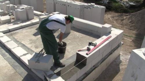 Клей для газобетона. Клеевые смеси и их преимущества