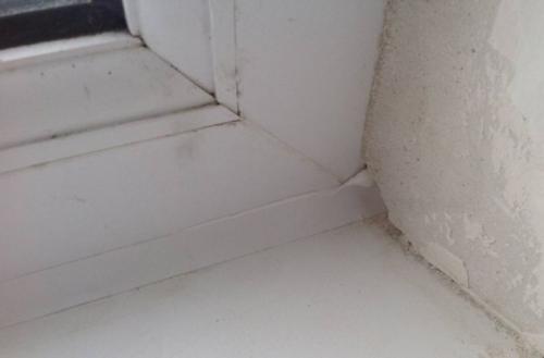 Герметик между окном и подоконником. Как заделать щель между подоконником и окном