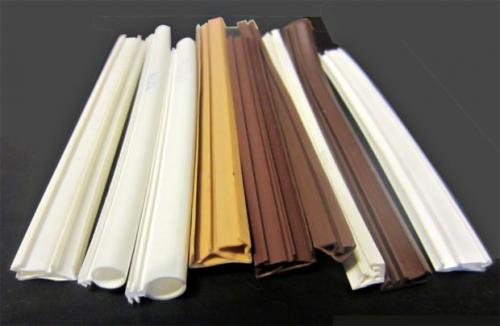 Как надежно утеплить деревянные окна на зиму. №5. Утепление деревянного окна поролоном и уплотнителем