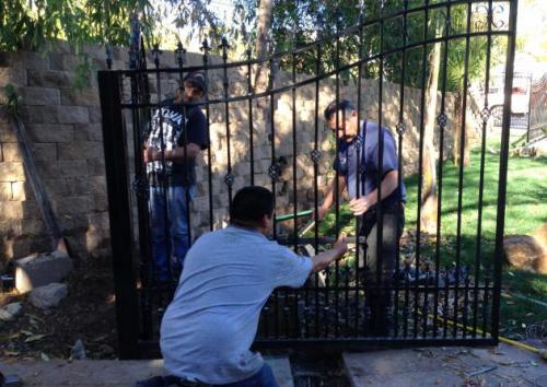 Выбор кованых ворот и калиток из профнастила: как сделать правильный выбор 03 Выбор кованых ворот и калиток из профнастила: как сделать правильный выбор 03