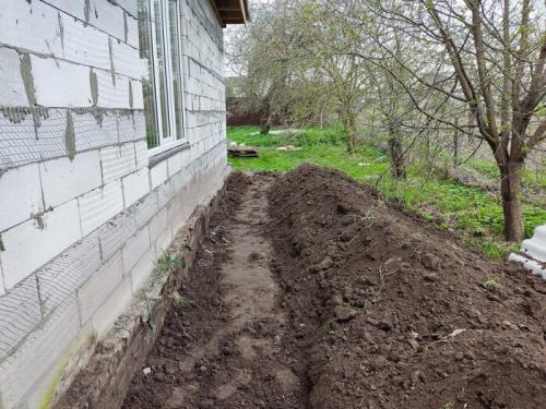 Как подготовить поверхность для отмостки. Бетонная отмостка своими руками