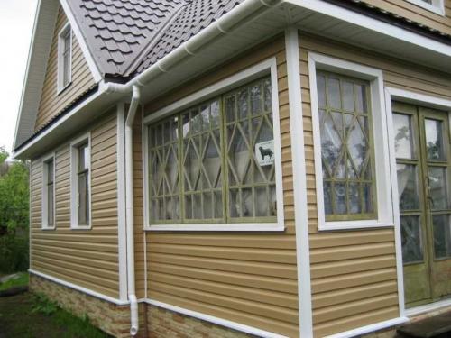 Монтаж сайдинга своими руками поэтапно. Монтаж сайдинга своими руками пошаговая инструкция, как установить внешнюю ПВХ отделку