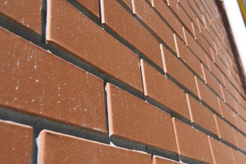 Как выбрать дешевые материалы для строительства дома на даче. Материалы для строительства: дома плюсы и минусы