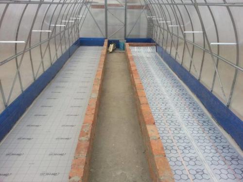 Теплые грядки в теплице своими руками: устройство, формирование и поэтапное изготовление грядок с греющим кабелем