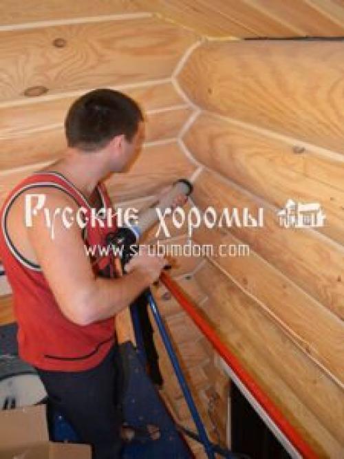 Как построить бревенчатый дом из неоцилиндрованного бревна. Сруб из неоцилиндрованного бревна 06